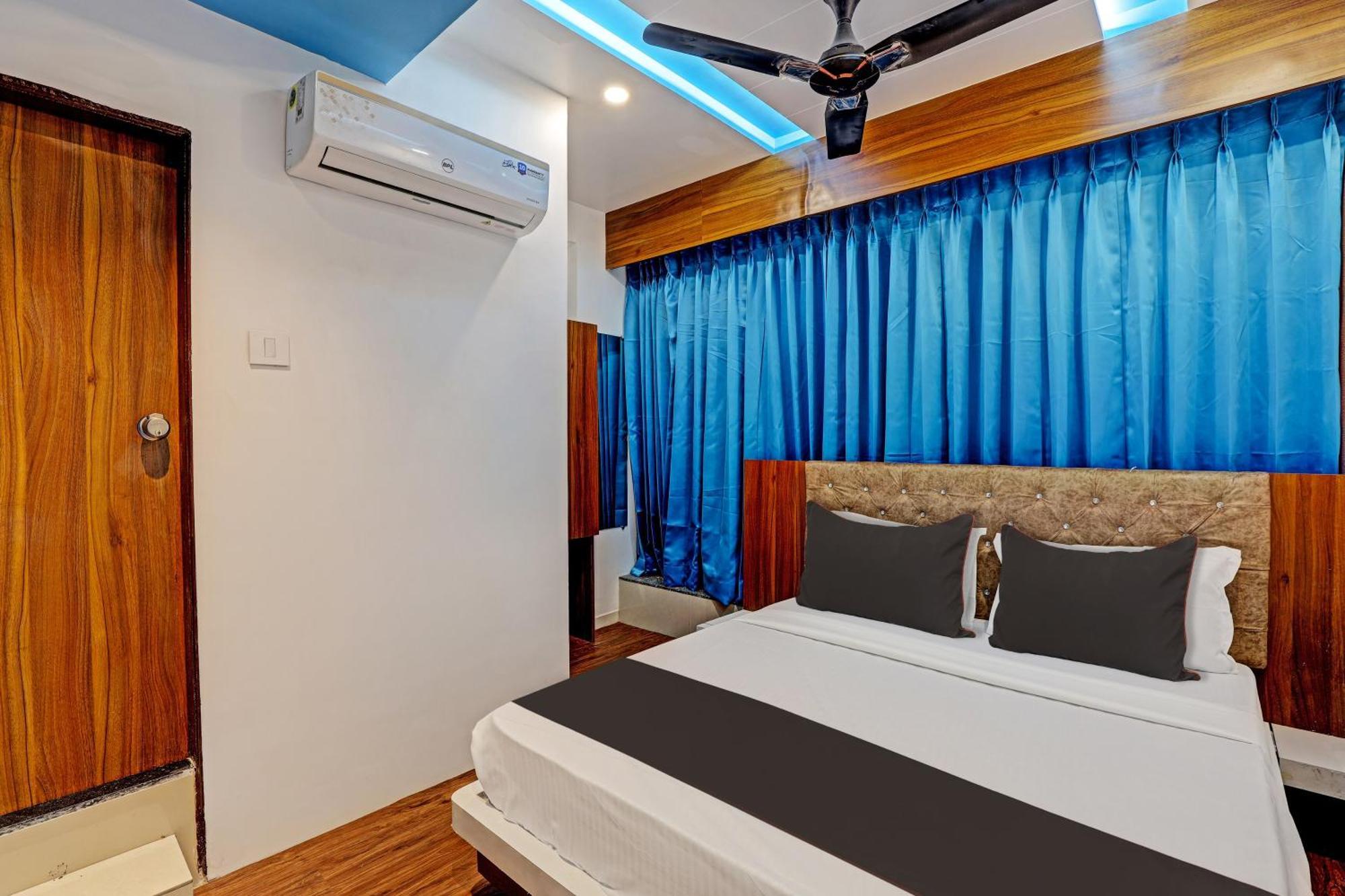 Collection O Hotel Swarg Сурат Екстериор снимка