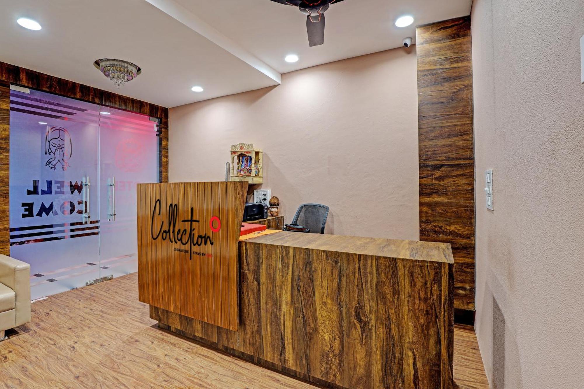Collection O Hotel Swarg Сурат Екстериор снимка